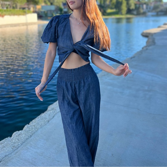 Two piece set. - Picture 13 of 14